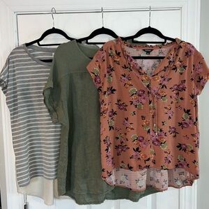 LOT of 3 Short Sleeved Tops Gray Stripes Green Linen Blend Coral Floral XL